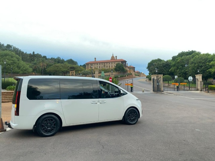 Enroute luxury transport